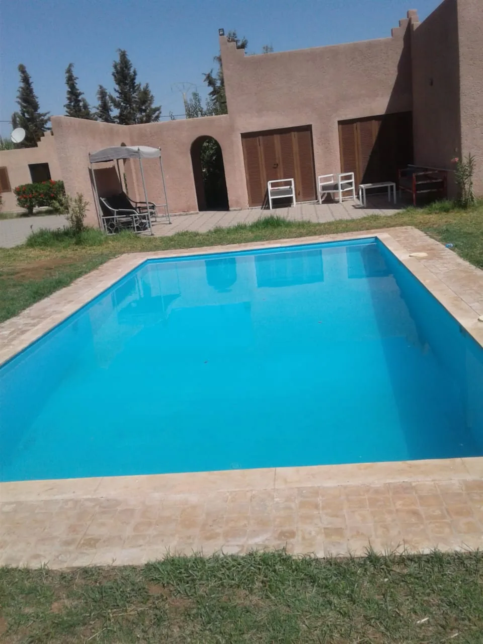 Villa avec piscine — Vue du projet